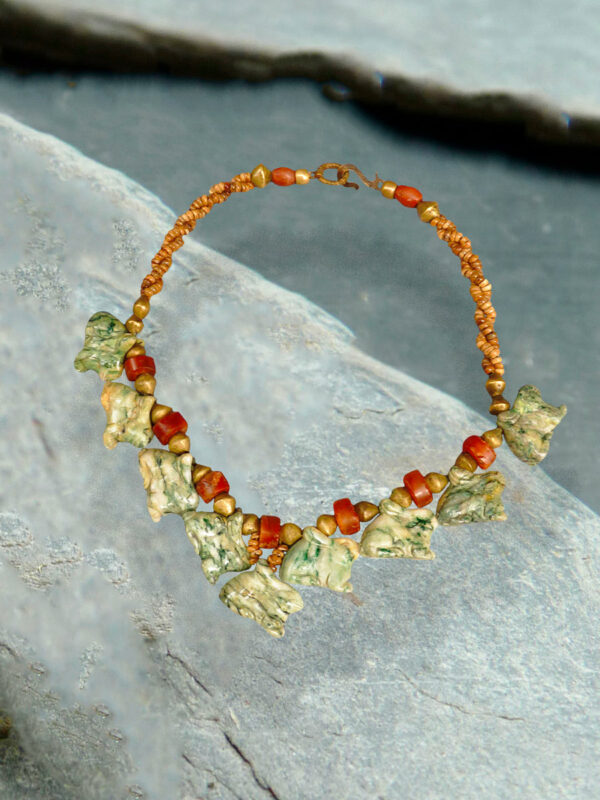 COLLIER
