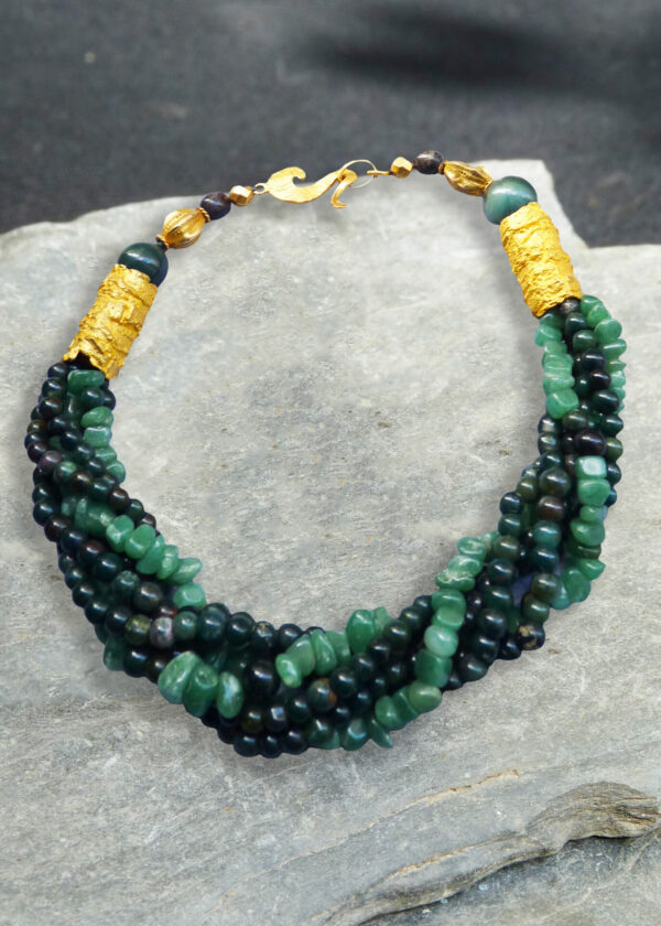 COLLIER