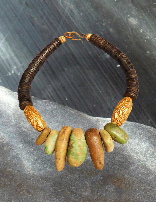 COLLIER