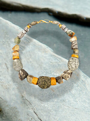 COLLIER