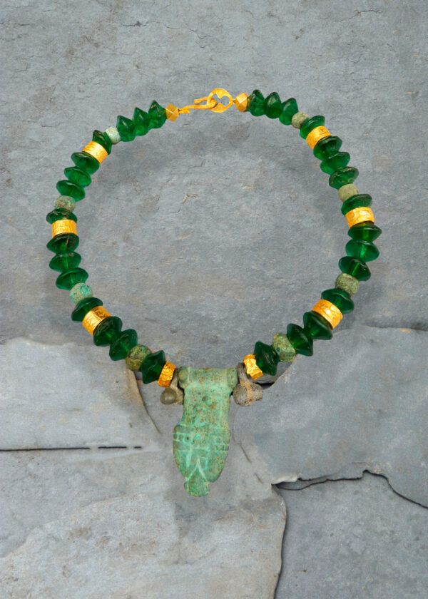 COLLIER