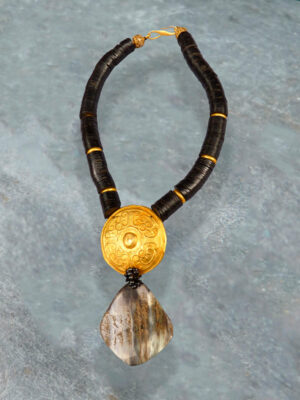 COLLIER