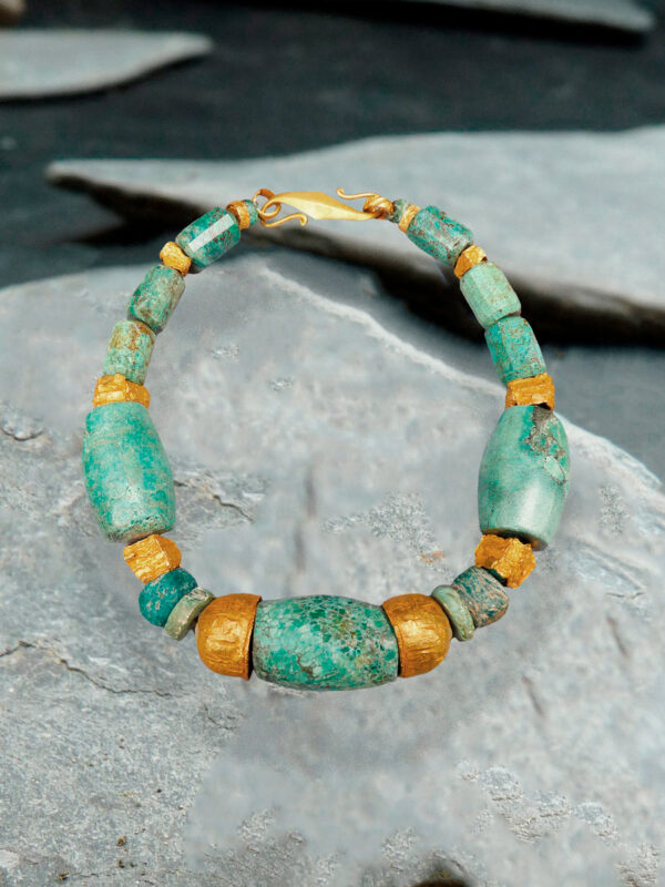 COLLIER